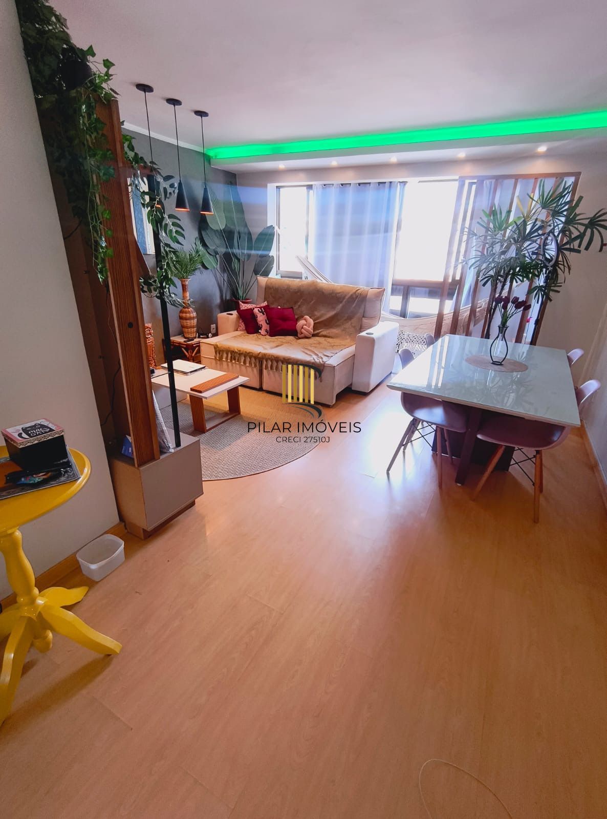 APARTAMENTO 2 DORMITÓRIOS COM SUITE 2 Vagas Bairro Vila Ipiranga Porto Alegre