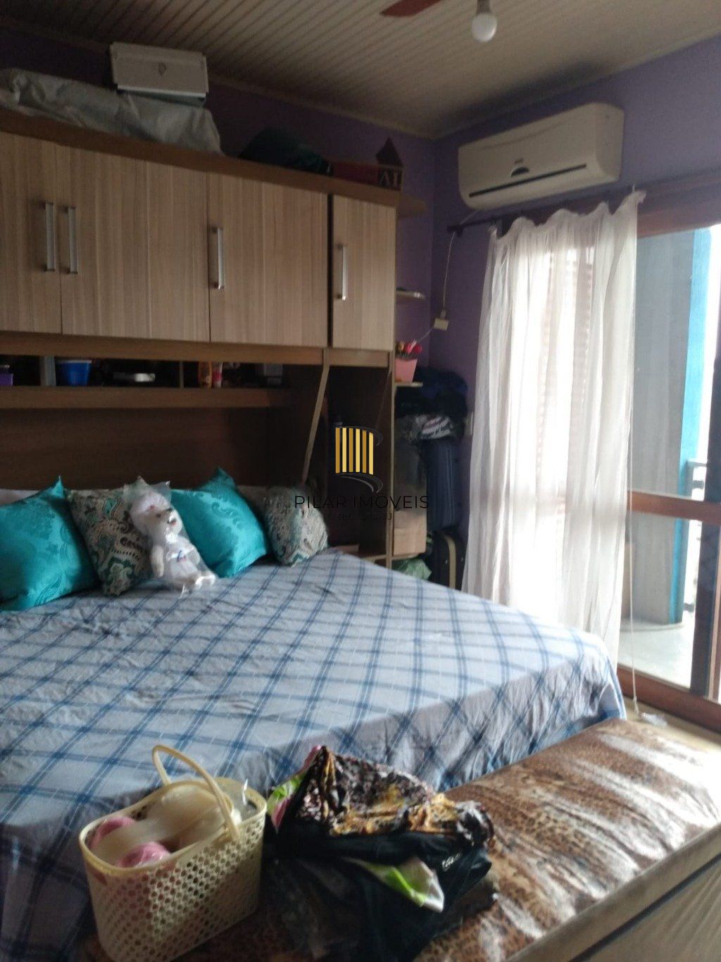 Casa com 3 dormitórios e 3 vagas de garagem em  Cachoeirinha.