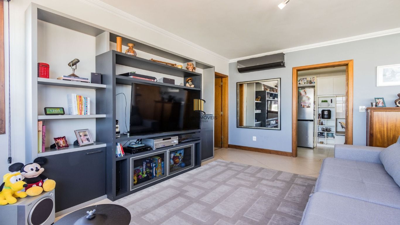 Apartamento com 3 quartos, 1 suíte, à venda no bairro Petrópolis