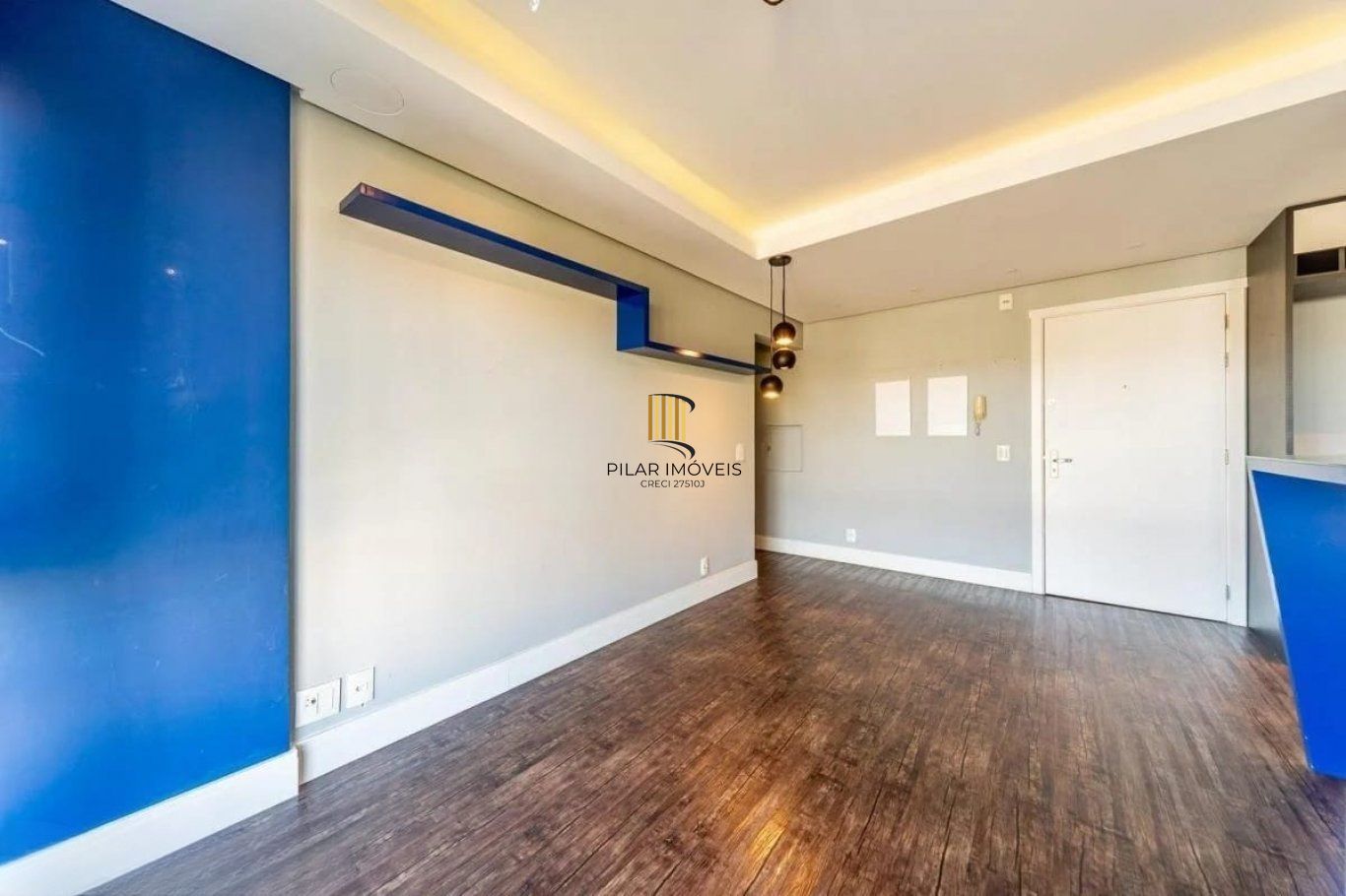 Apartamento 2 Dormitórios, Suíte, 2 vagas e elevador no Passo da Areia