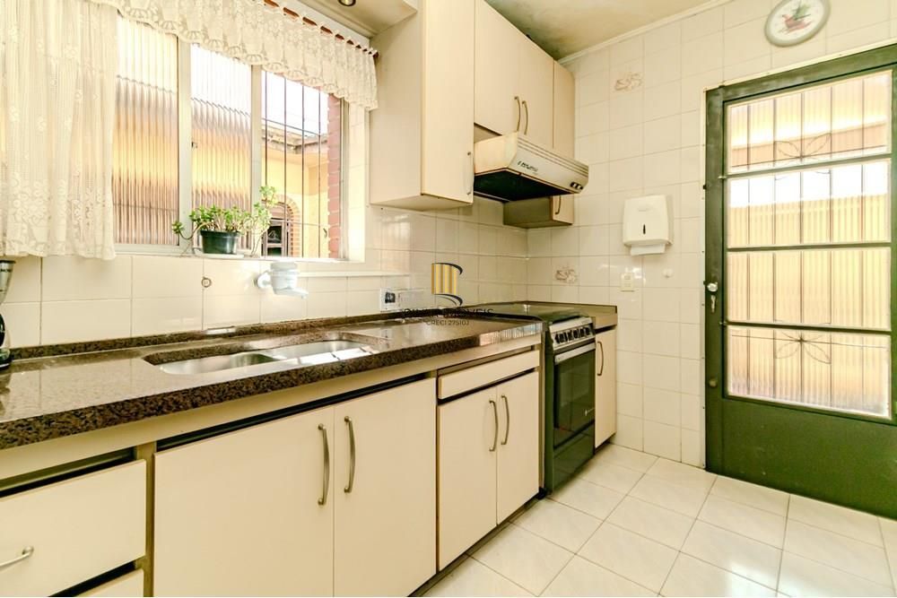 Casa com 3 dormitórios e 185m² no bairro higienópolis