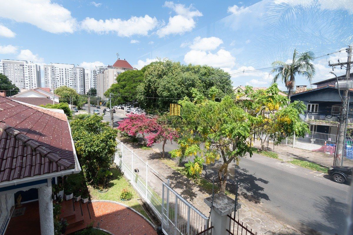 Apartamento de 3 quartos, elevador, churrasqueira, 2 vagas  no bairro Lindóia