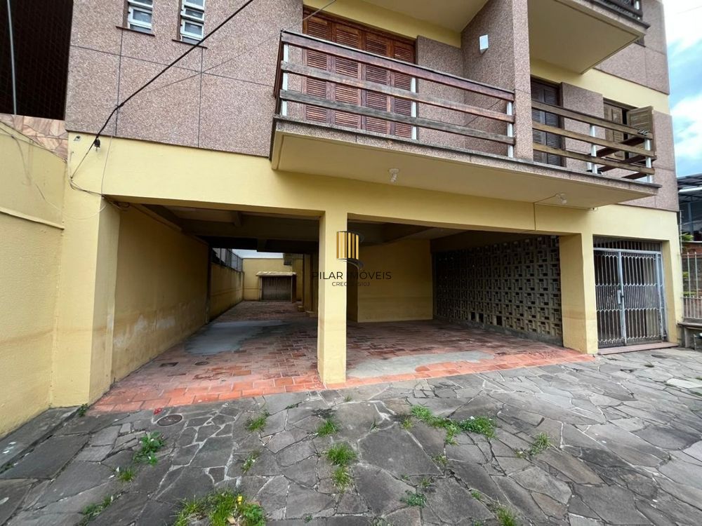 Apartamento com 1 Suite, sacada e 1 vaga de garagem no bairro Cidade Baixa