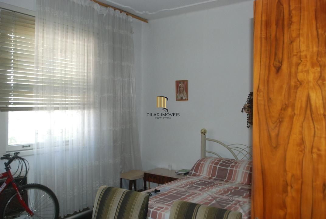 Casa com 4 Quartos e 4 vagas de garagem no Bairro Vila Ipiranga