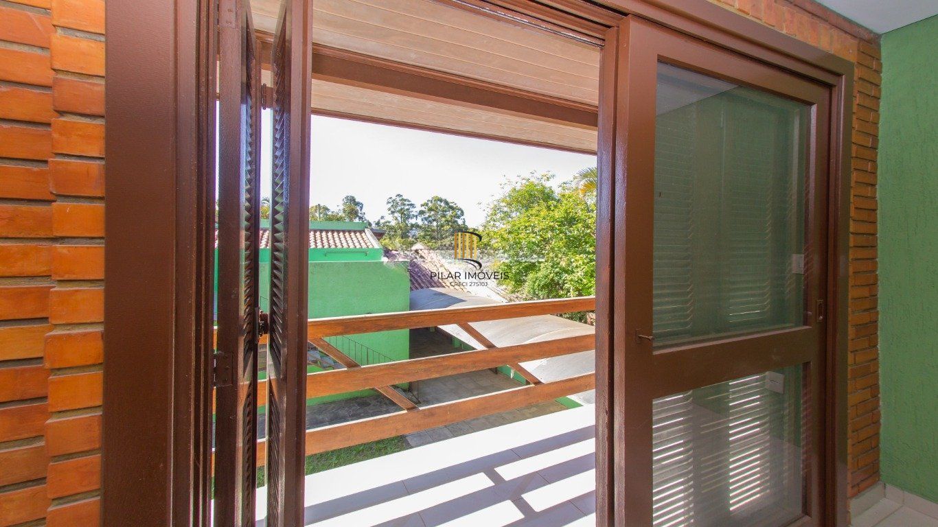 Casa 3 Dorm com Suíte e 4 Vagas no Jardim do Salso Próx PUCRS