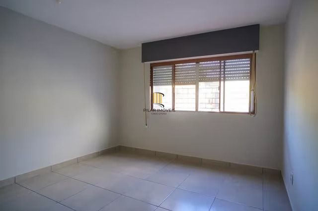 Casa de 3 dormitórios no bairro passo das Padras Porto Alegre.
