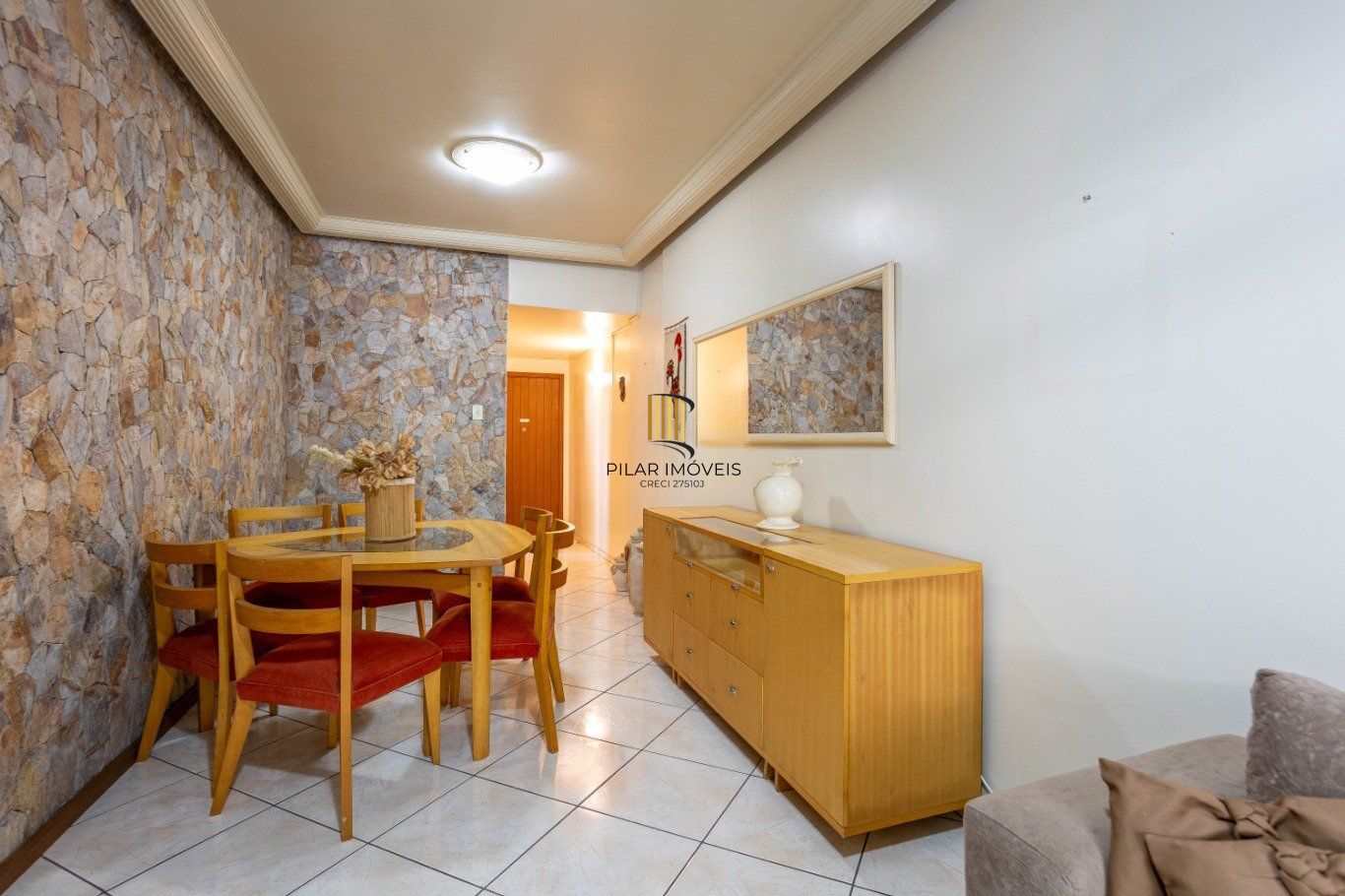 Apartamento com 2 dormitórios no Bairro Menino Deus