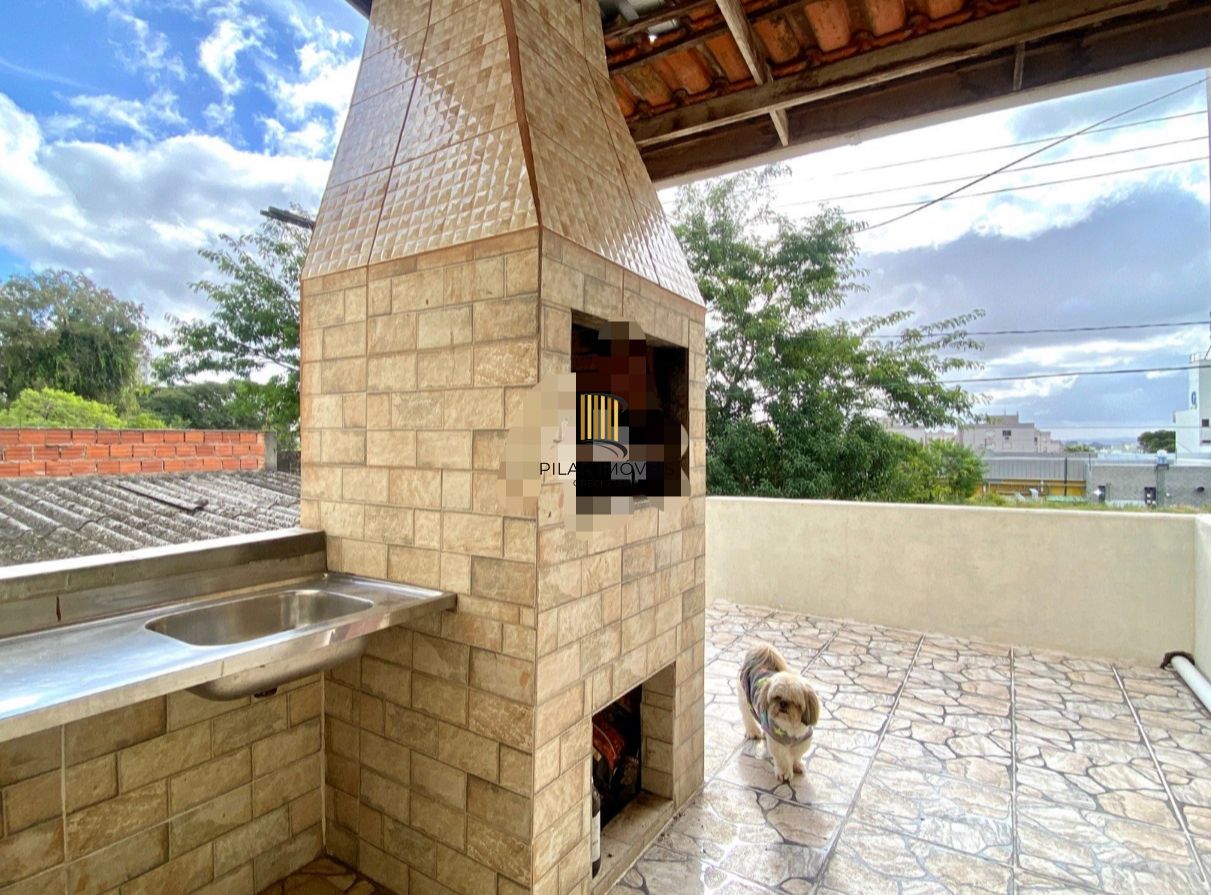 Casa Sobrado à venda com 3 dormitórios! no Morro Santana