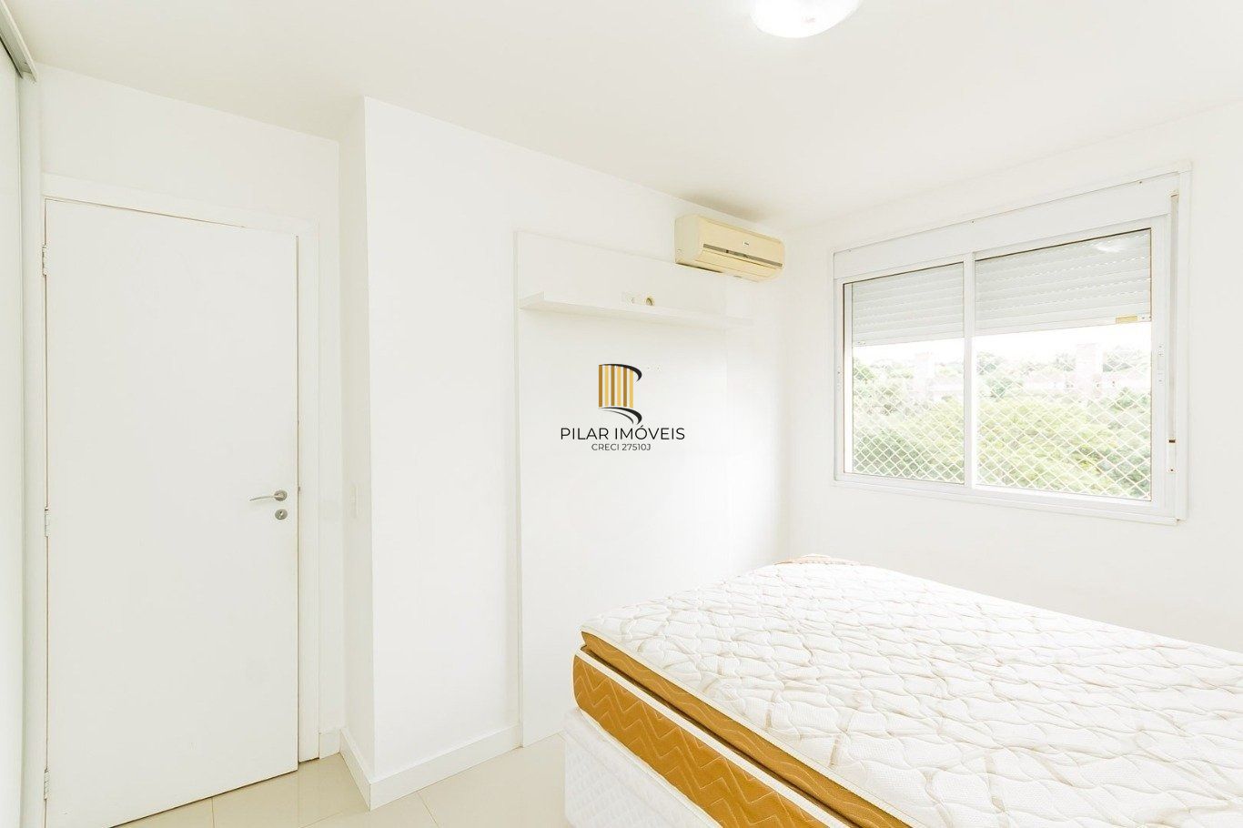 Apartamento 2 Dormitórios 57m² no bairro Morro Santana