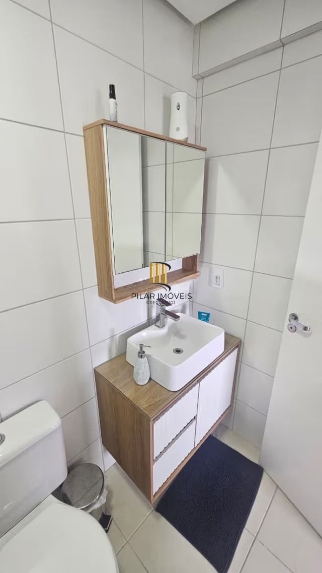 Apartamento de 2 dormitórios e 1 vaga de garagem em Canoas.