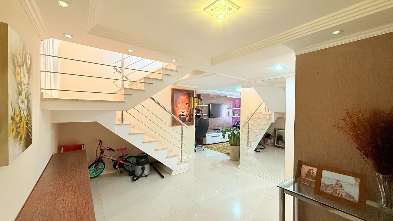 Apartamento de 3 dormitórios e 2 vagas de garagem em cachoeirinha.