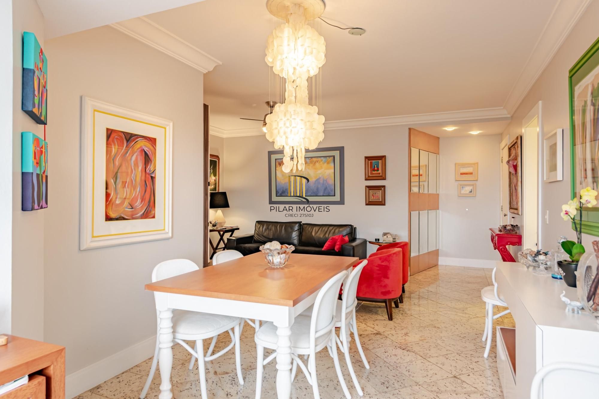 Apartamento de 3 dormitórios no bairro Menino Deus