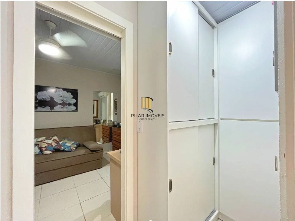 Apartamento térreo com 2 dormitórios no Bairro Menino Deus