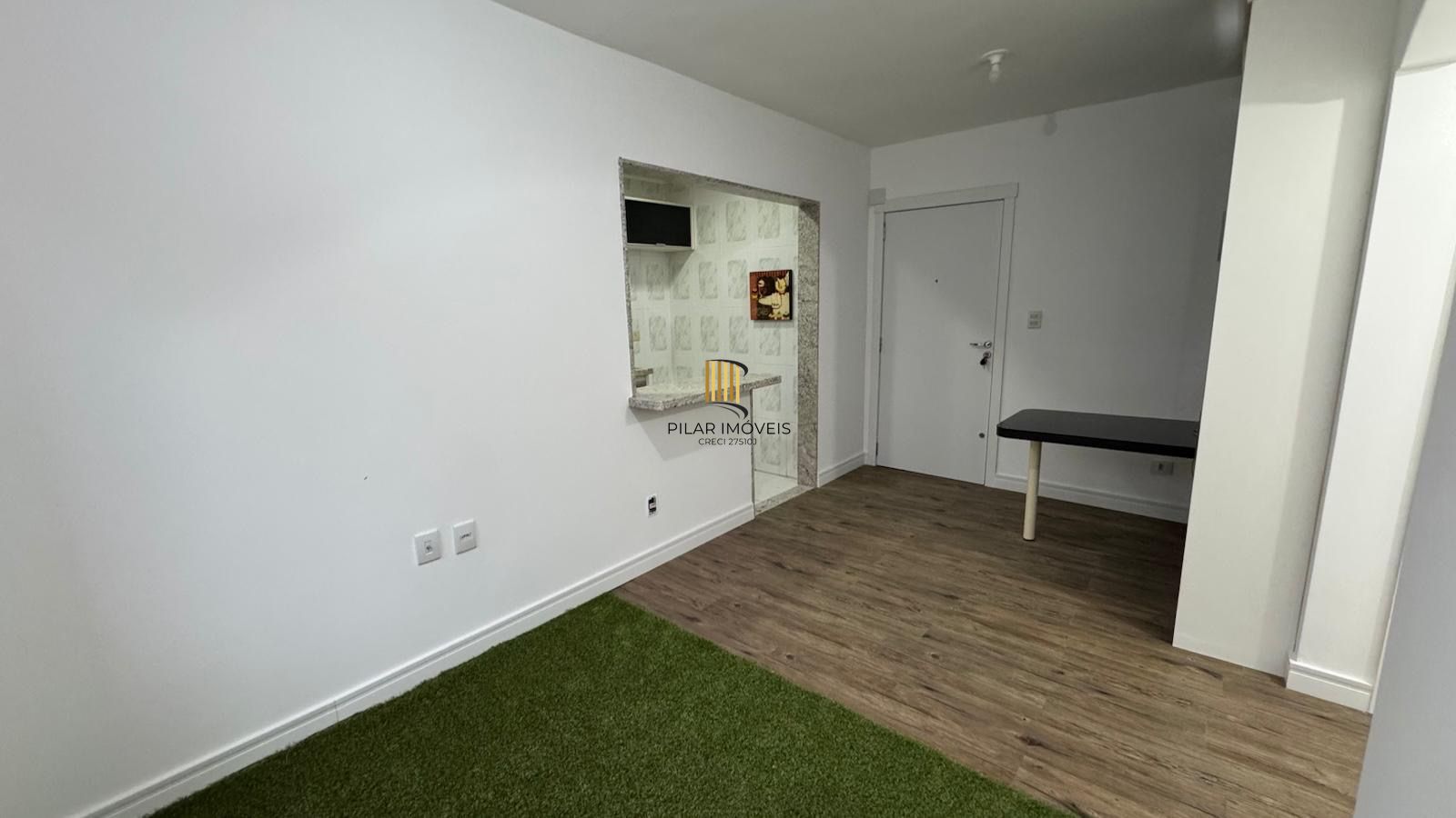 Apartamento com 1 Quarto e 1 vaga à Venda, 42 m² por R$ 200mil Bairro Cristal