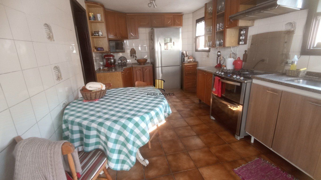 Casa de 3 dormitórios bairro Santa Fé