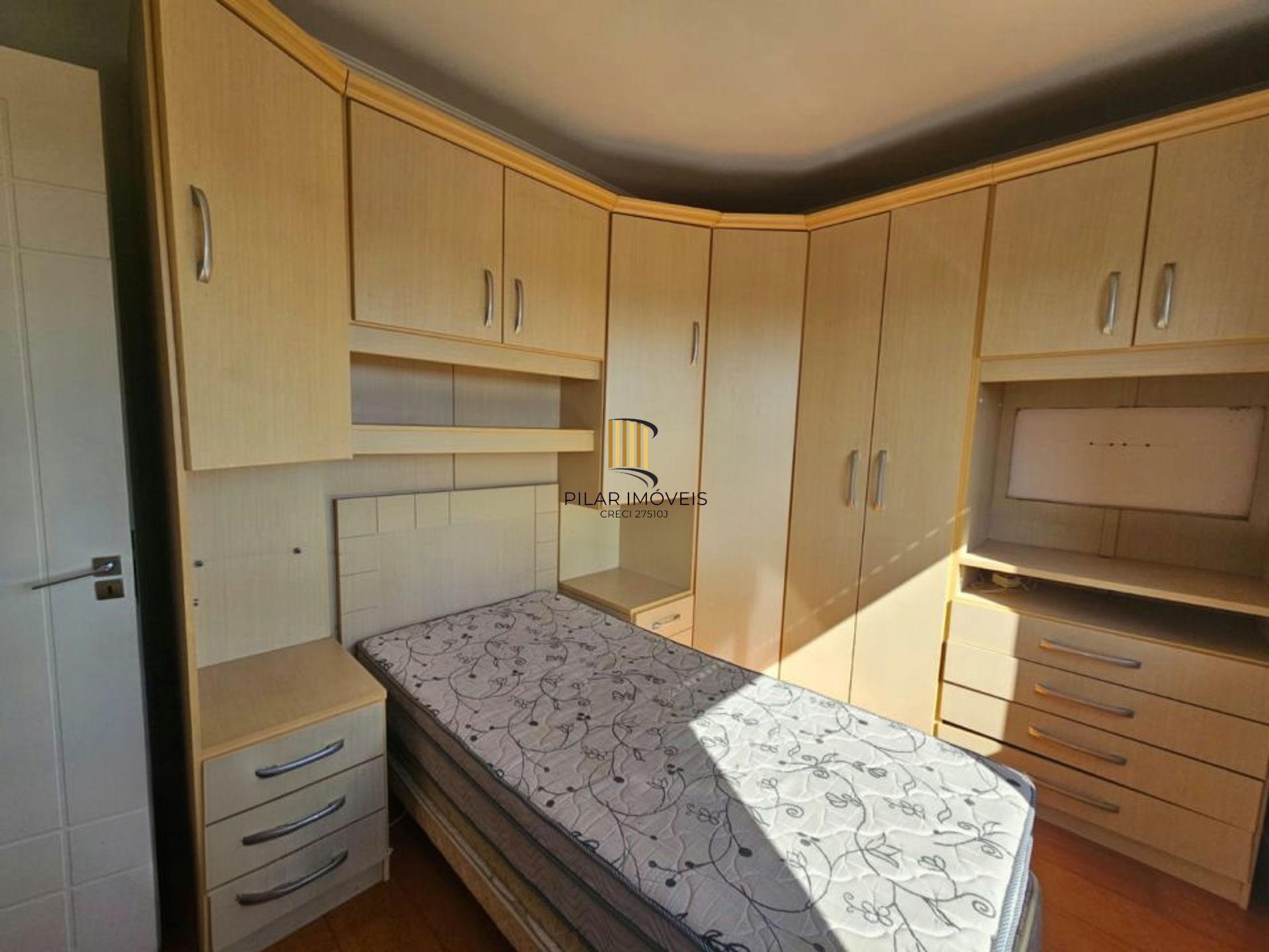 Apartamento de 2 dormitórios e 1 vaga de garagem no bairro Jardim Floresta/Poa.