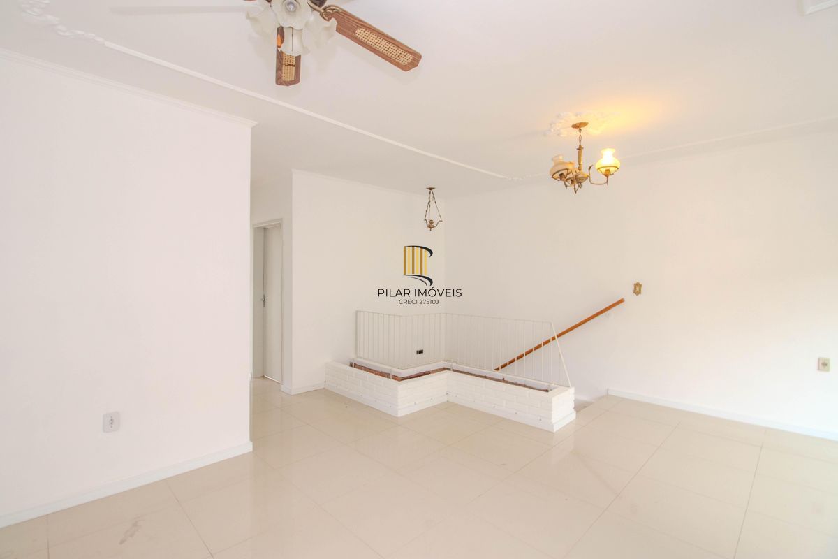 Casa com 3 dormitórios no Bairro Jardim Floresta