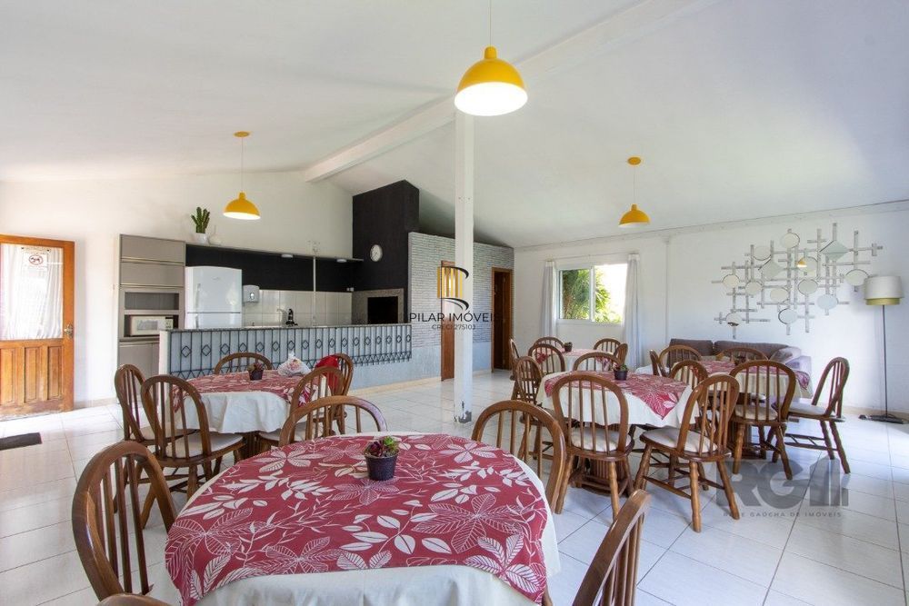 Casa Sobrado semi mobiliada com 2 dormitórios Avenida Juca Batista 115m2