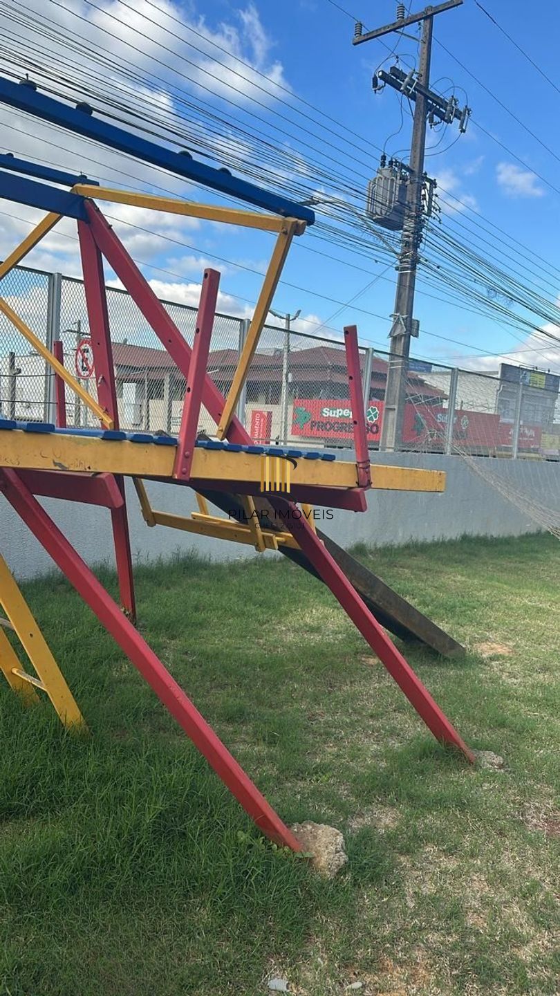 Apartamento com 2 quartos e 1 vaga de garagem no bairro Olaria em Canoas.