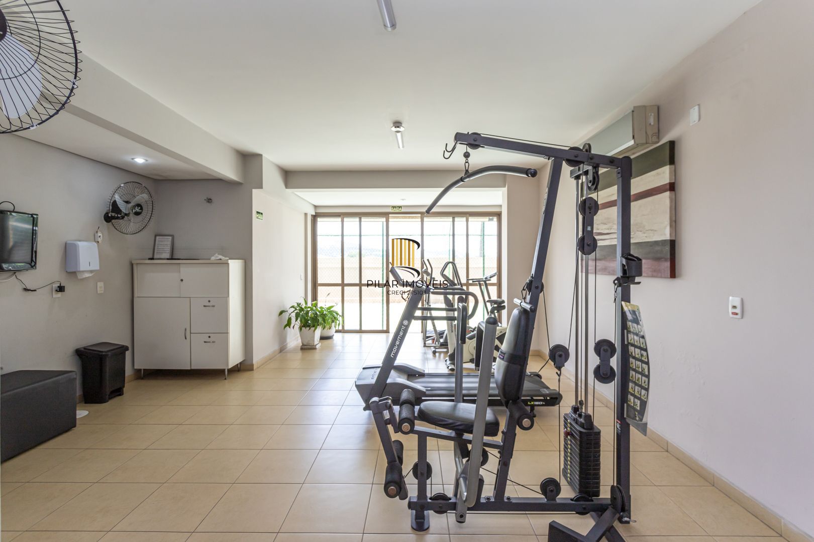 Apartamento de 97m², 2 dormitórios,1suíte, 3 vagas de garagem na rua Guararapes