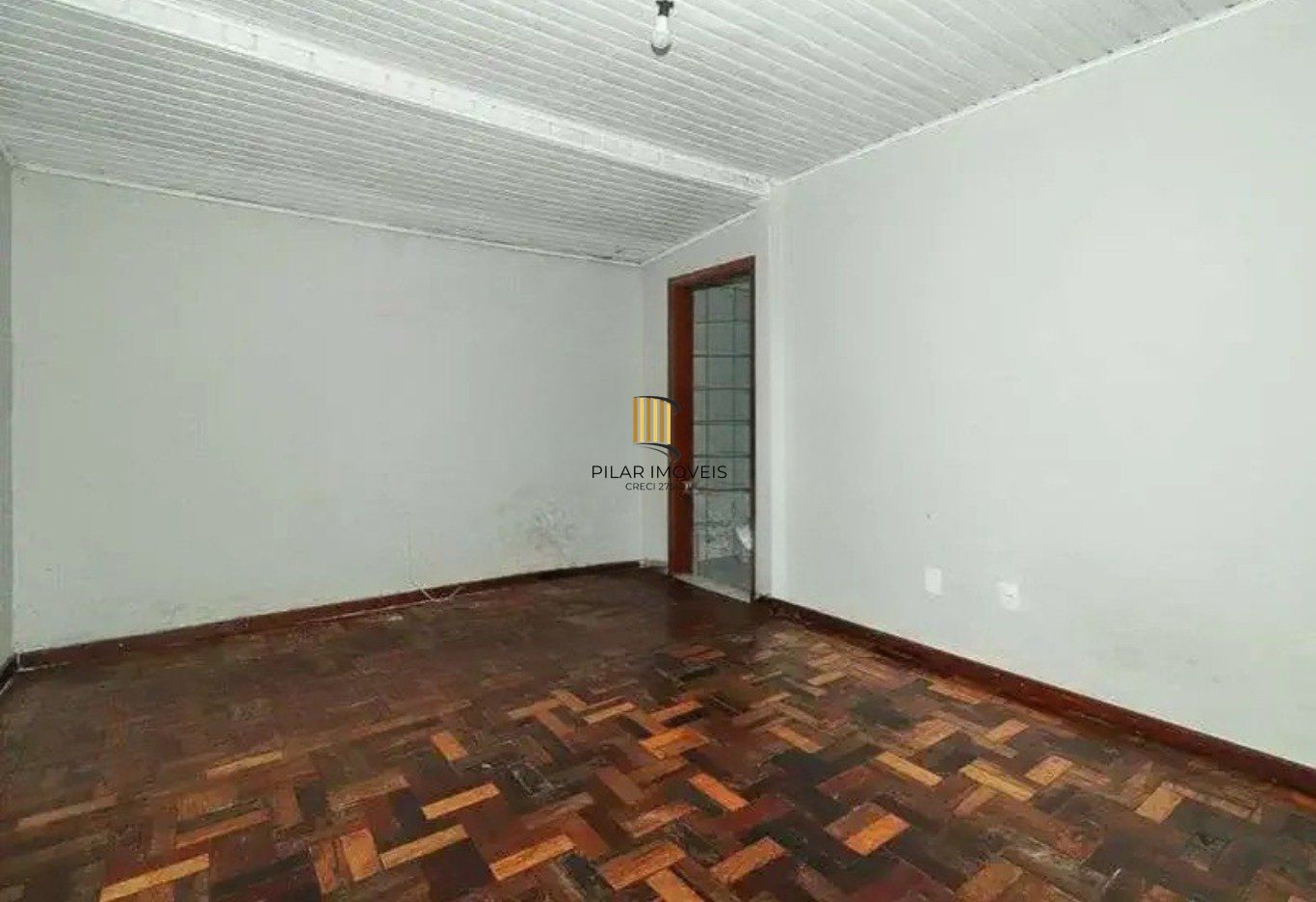 Casa de 3 quartos, 2 banheiros, 2 vagas no bairro Jardim Leopoldina