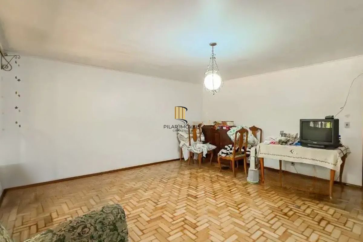 Casa ampla na Vila Ipiranga com 340 m², 4 dormitórios e potencial comercial