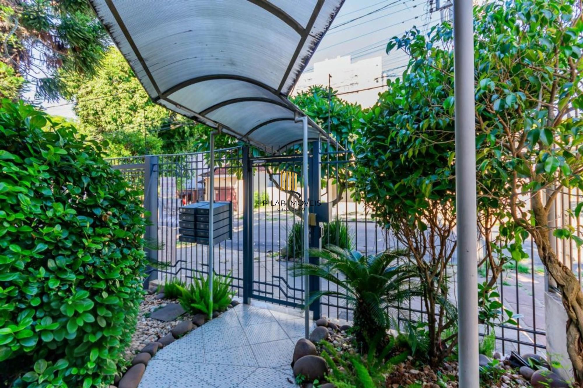 Apartamento mobiliado com 2 quartos e 1 vaga de garagem no Bairro Higienópolis