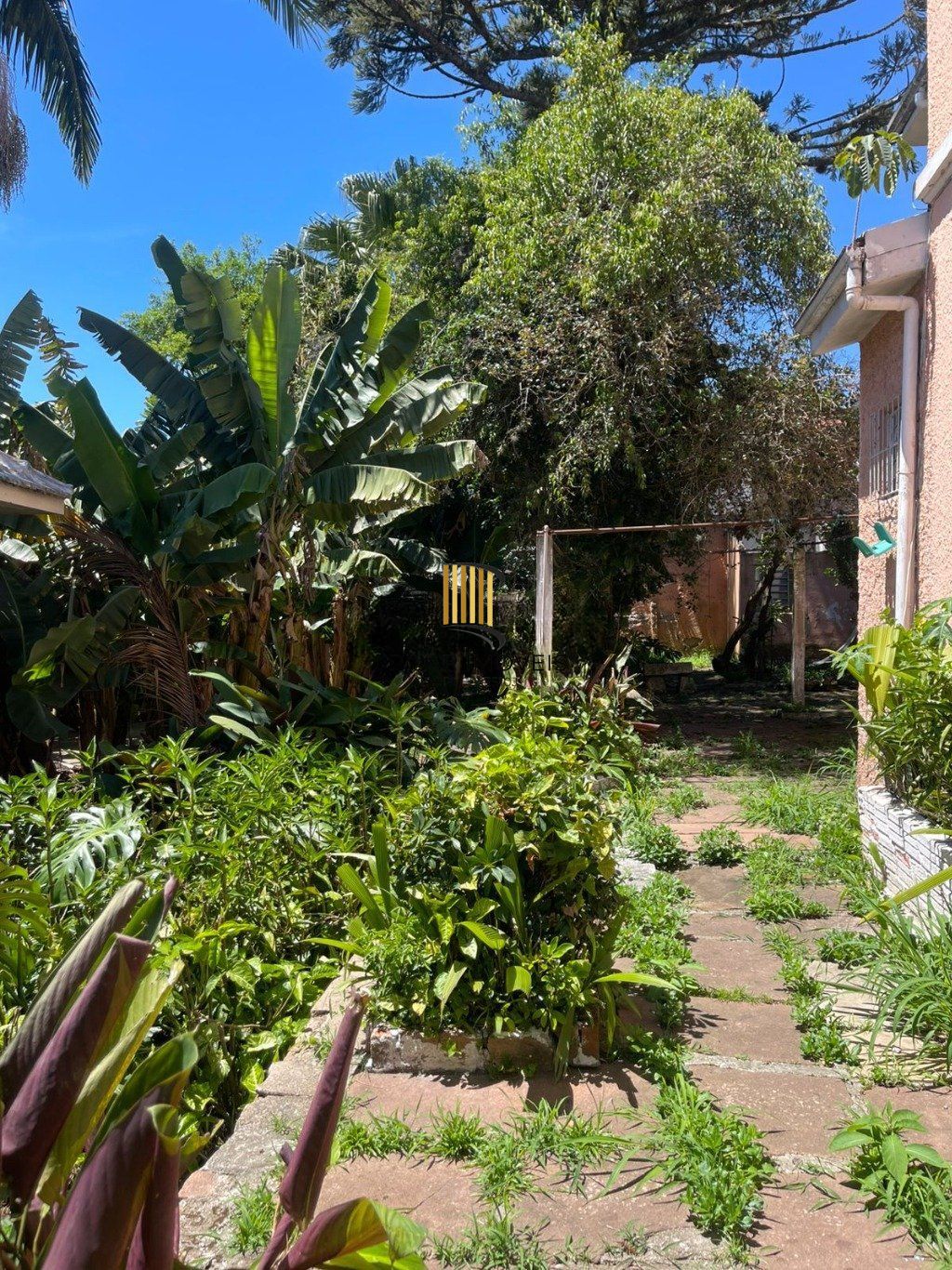 Amplo Terreno com Casa no Partenon | Ótima Localização