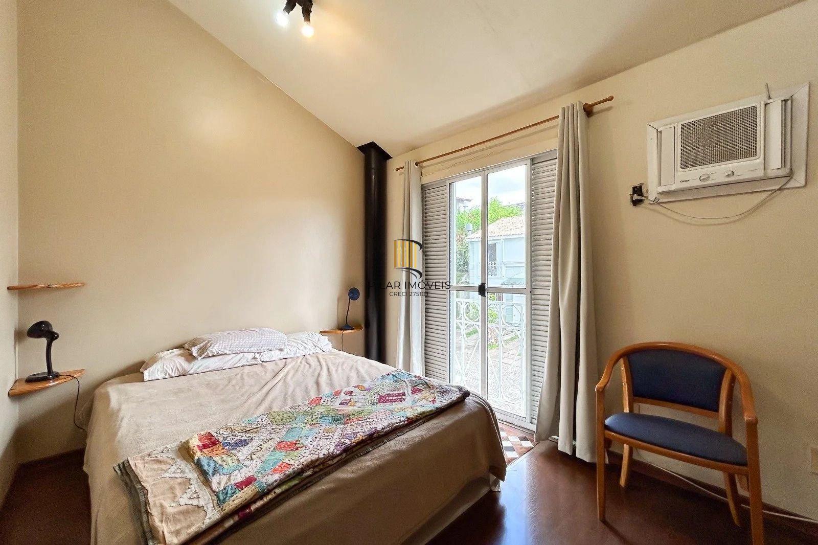 Casa cem condomínio com 2 dormitórios, 1 suite, 2 vagas no bairro Cavalhada