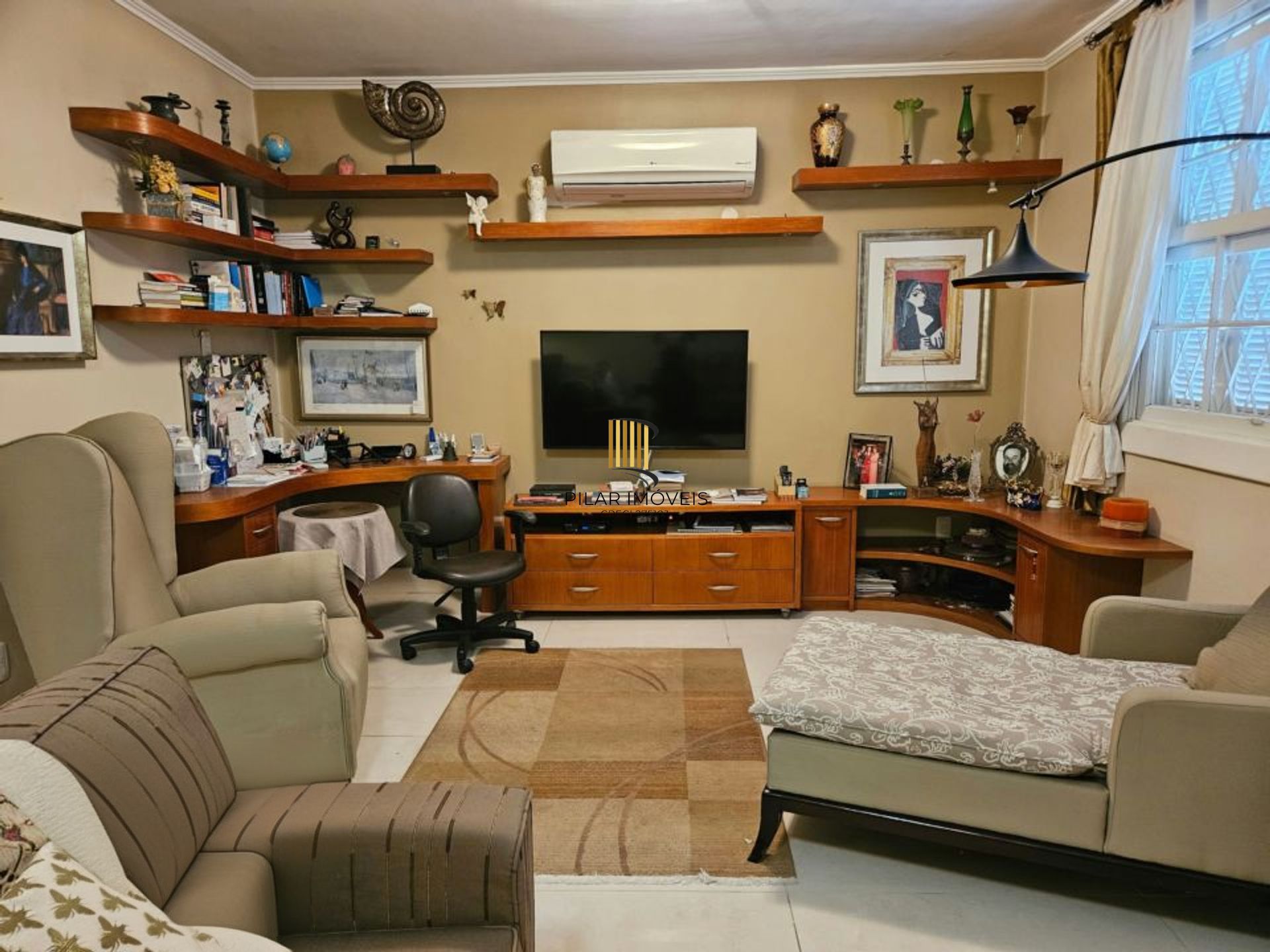 Apartamento com 2 dormitórios e 69m² de área privativa no Bairro Auxiliadora