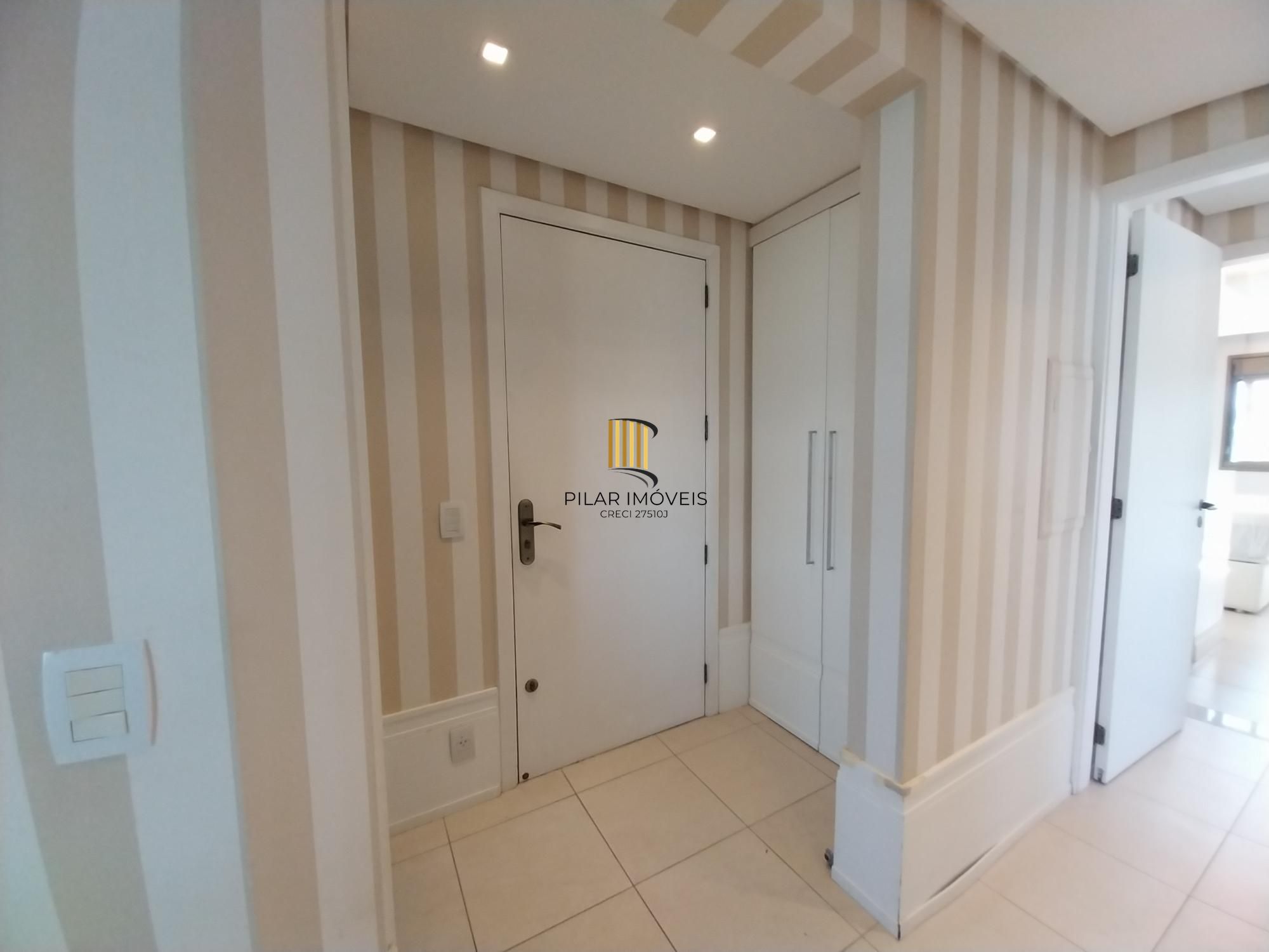 Apartamento de 97m², 2 dormitórios,1suíte, 3 vagas de garagem no Jardim Botânico