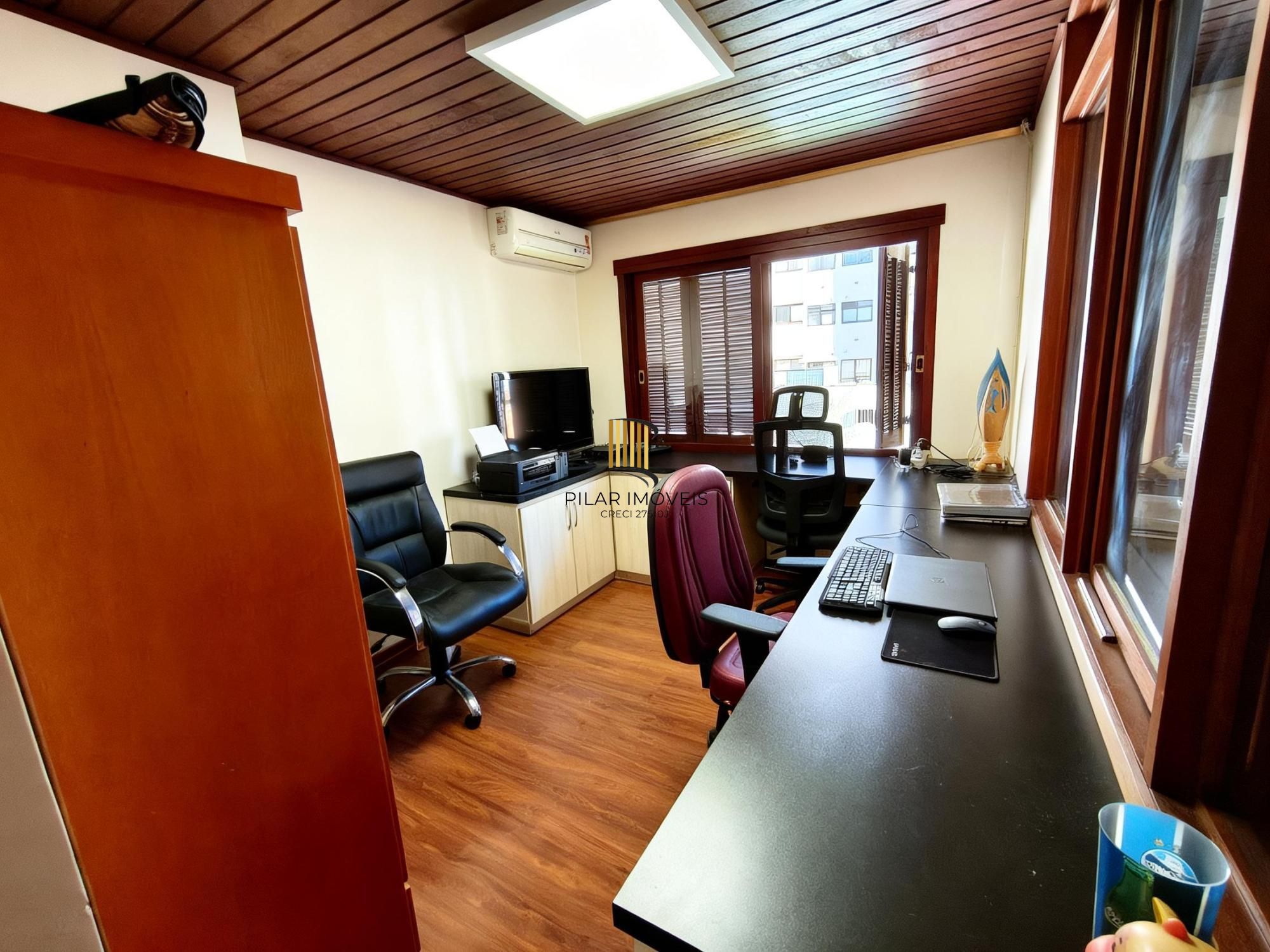 Casa com 4 quartos, piscina, vaga, churrasqueira e Sacada no bairro Jardim Itu