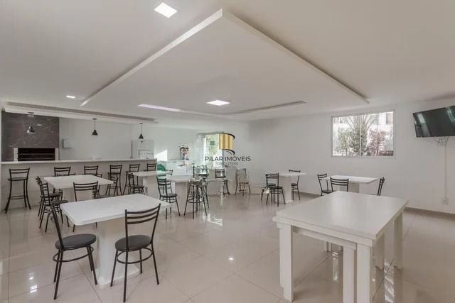 Apartamento com 2 quartos, vaga e piscina  no bairro  Parque Santa Fe