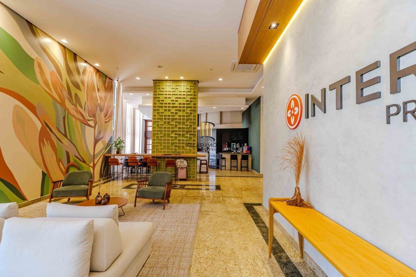 Sala comercial, 2 vagas, elevador e restaurante no bairro Praia de Belas