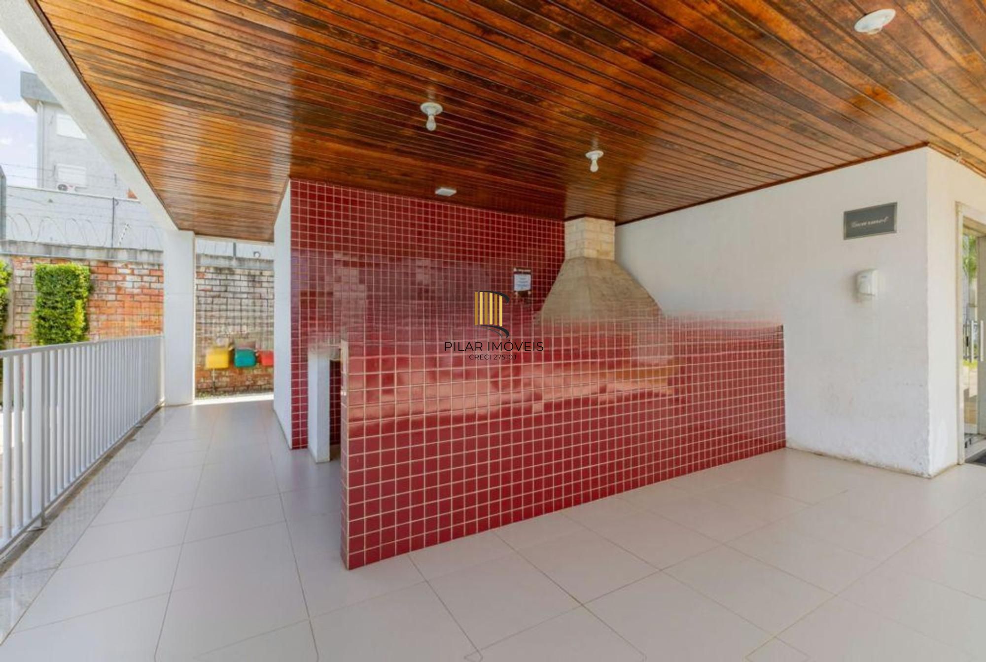 Apartamento de 2 dormitórios, 1 vaga de garagem no bairro Igara em Canoas.