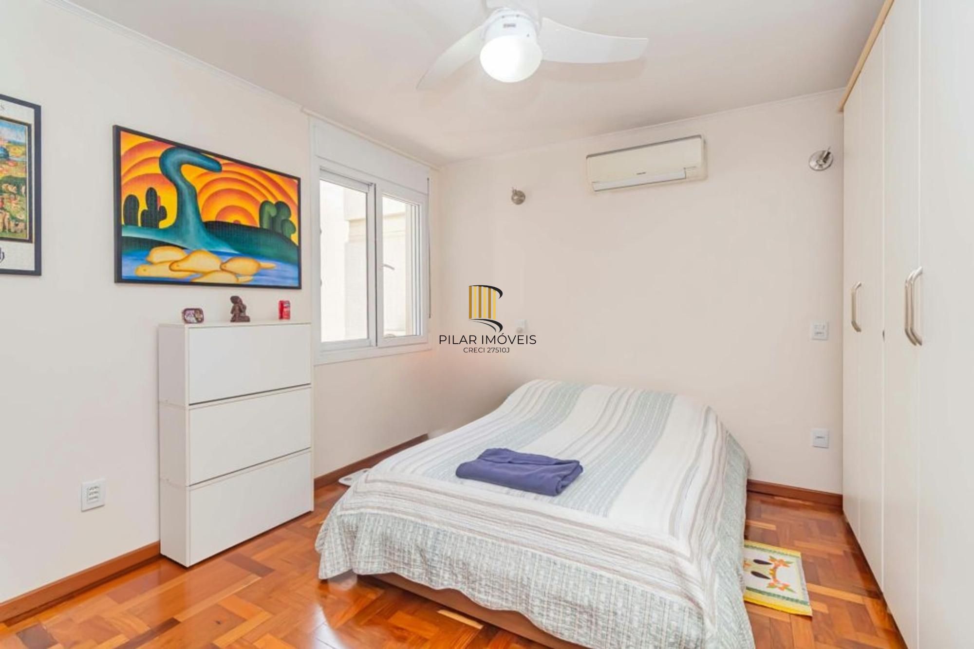 Apartamento 3 quartos, 1 suíte, 2 vagas no Petrópolis.