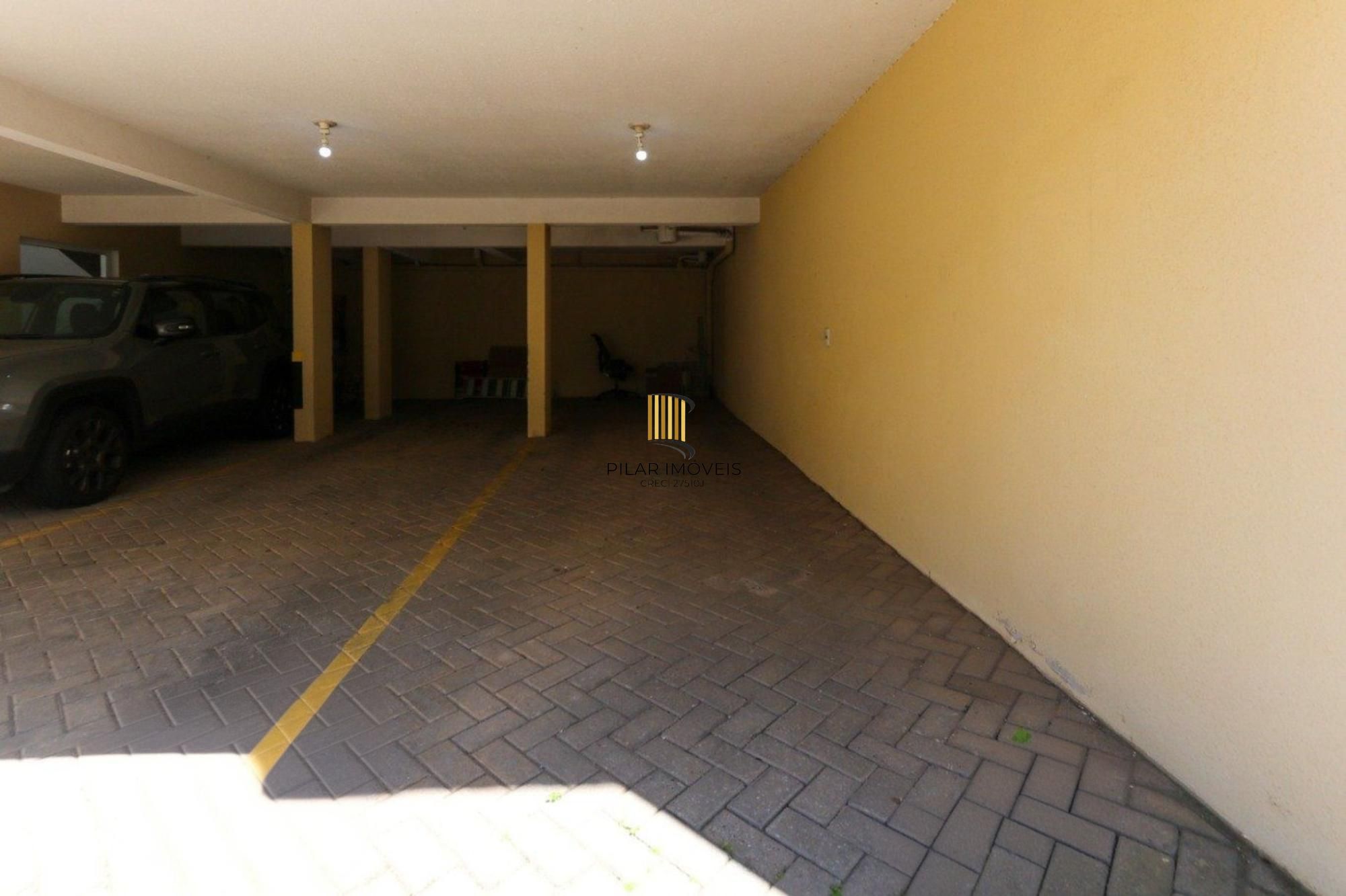 Casa em condomínio com 2 quartos e 2 vagas no bairro Marechal Rondon em Canoas.