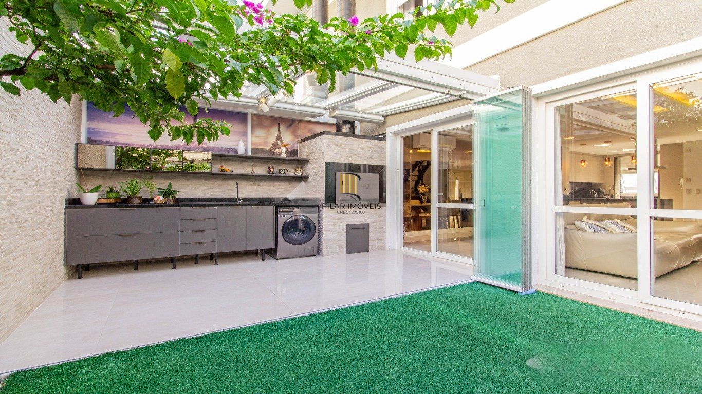 Casa em Condomínio com 3 quartos, 3 suítes, 2 vagas e 195m² no Jardim Carvalho.