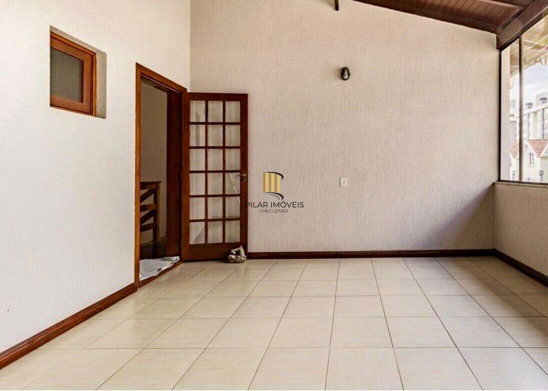 Casa com 3 quartos, 2 vagas e 266m² para vender - Jardim Planalto, Porto Alegre