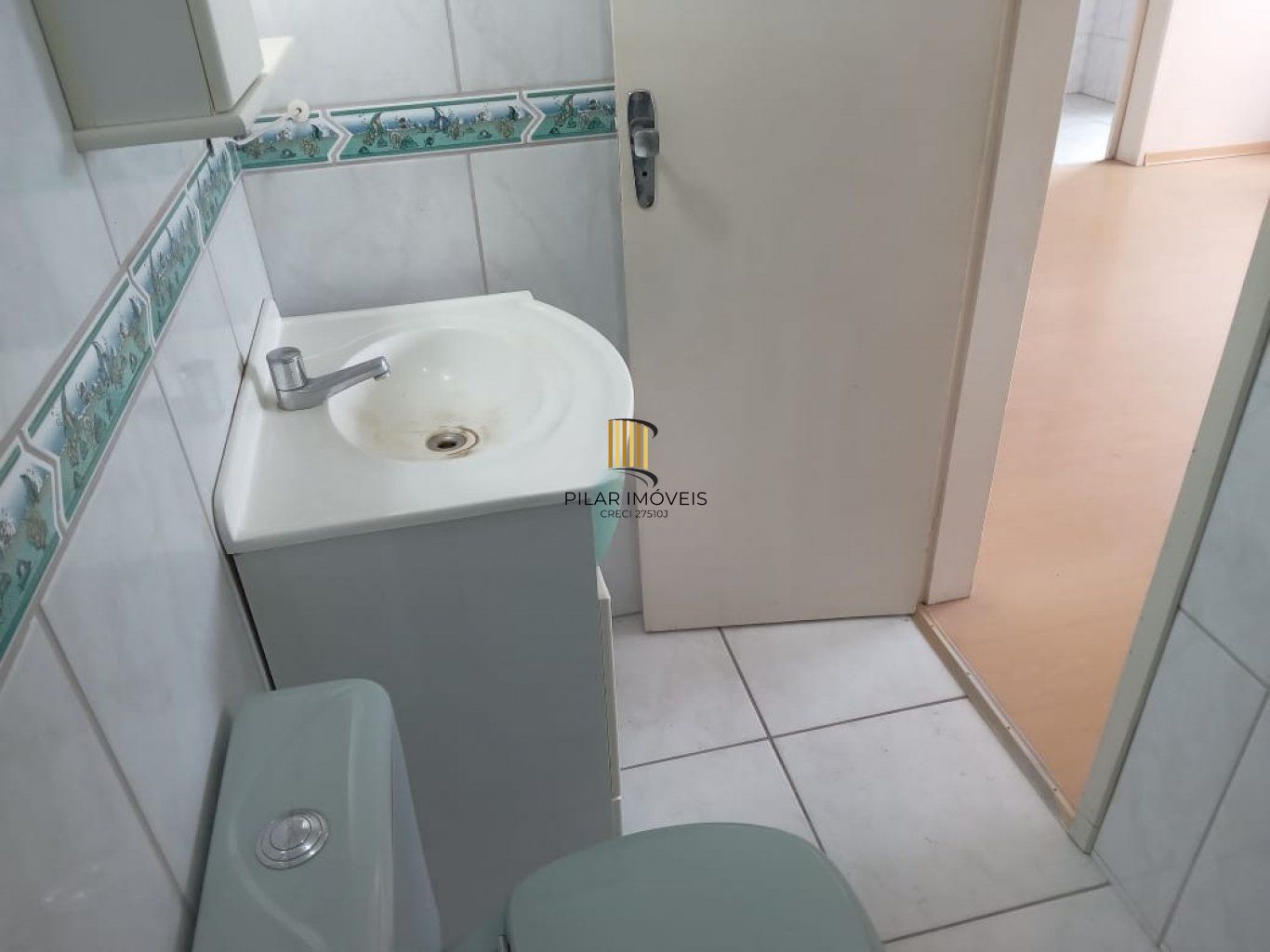 Apartamento com 1 quarto e 1 vaga de garagem no Bairro Sarandí
