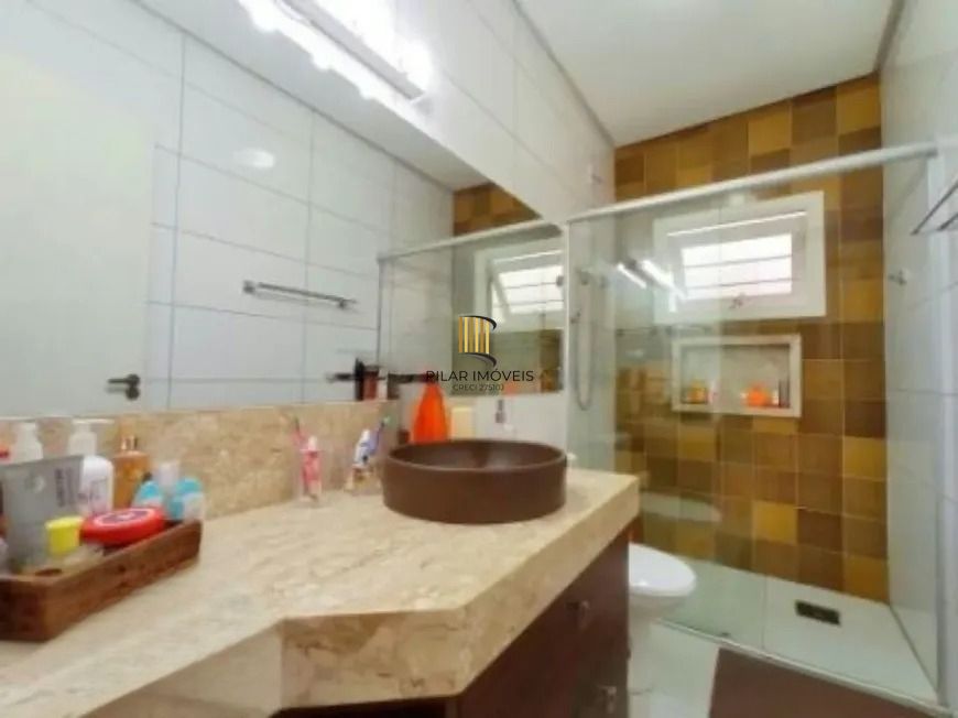 Casa 3 dormitórios no bairro Mário Quintana