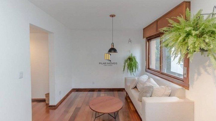 Apartamento com 3 quartos, 1 vaga e elevador no Petrópolis, Porto Alegre.