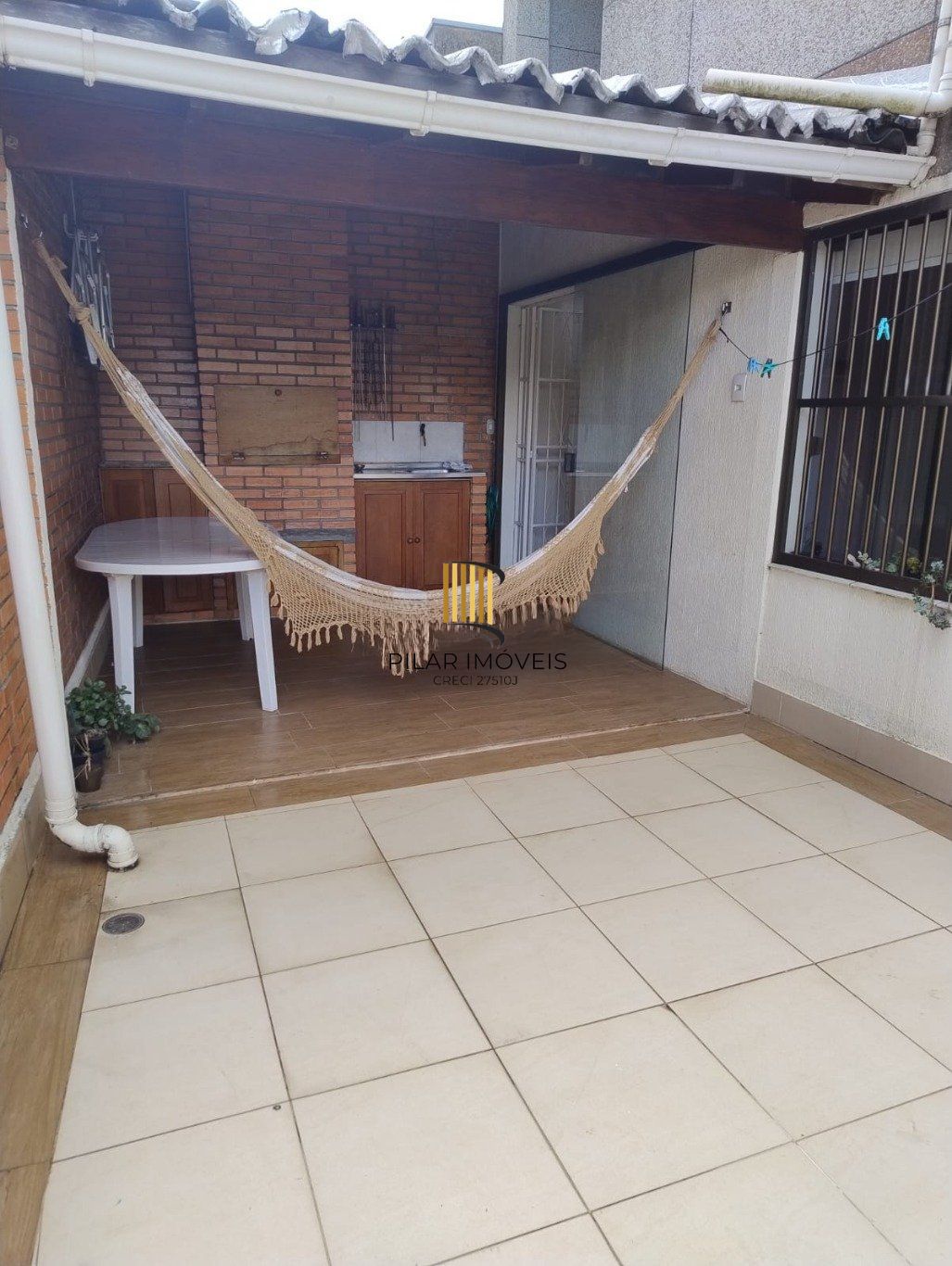 Apartamento 3 quartos com suíte e pátio com 2 vagas no Bairro Passo da Areia