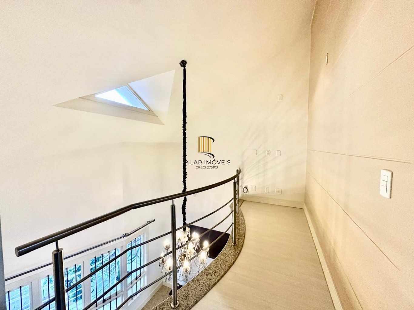 Casa de 3 dormitórios, 2 vagas de garagem em Canoas