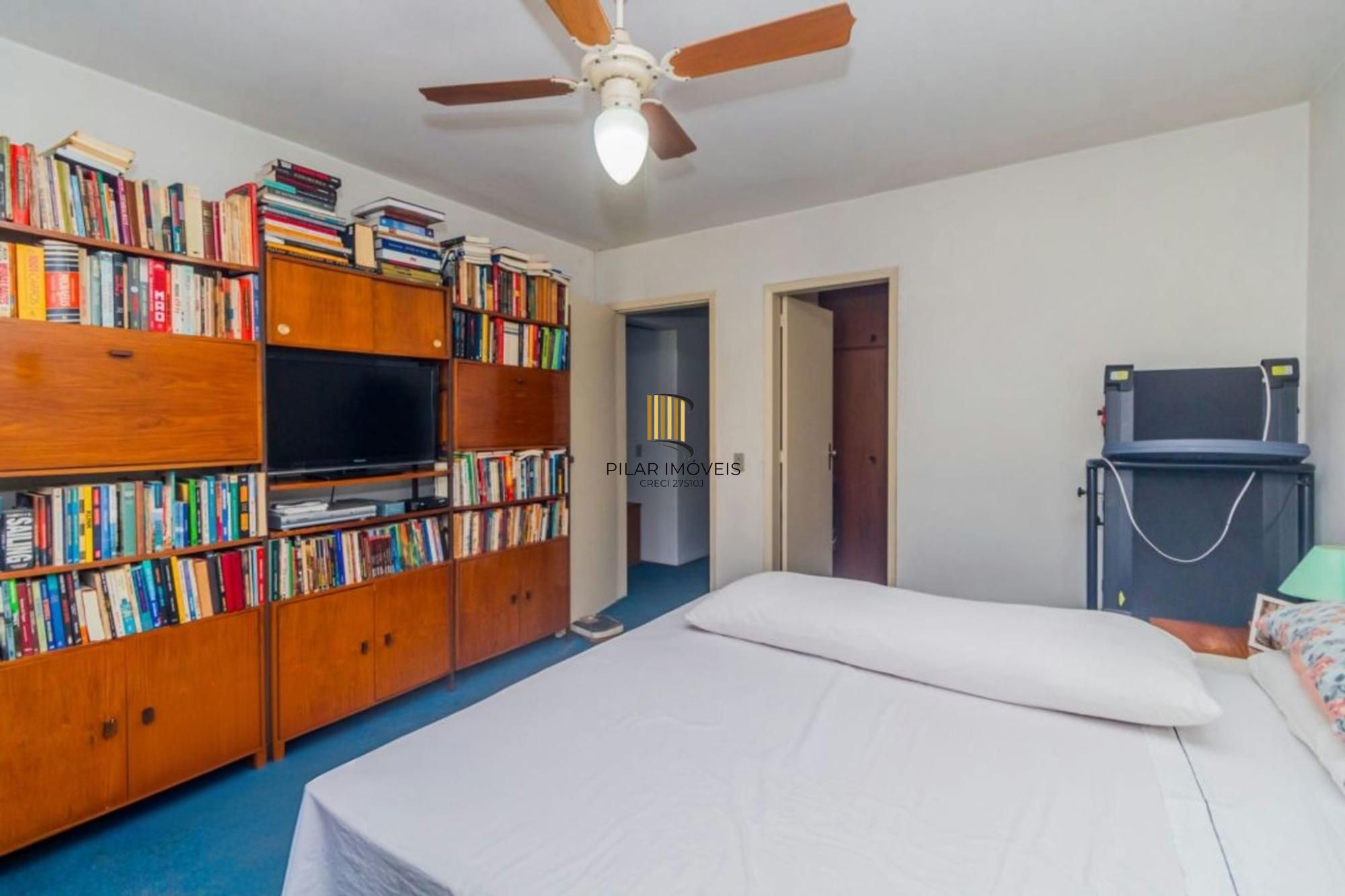 Casa com 255 metros privativos e pátio com piscina no Bairro Higienópolis