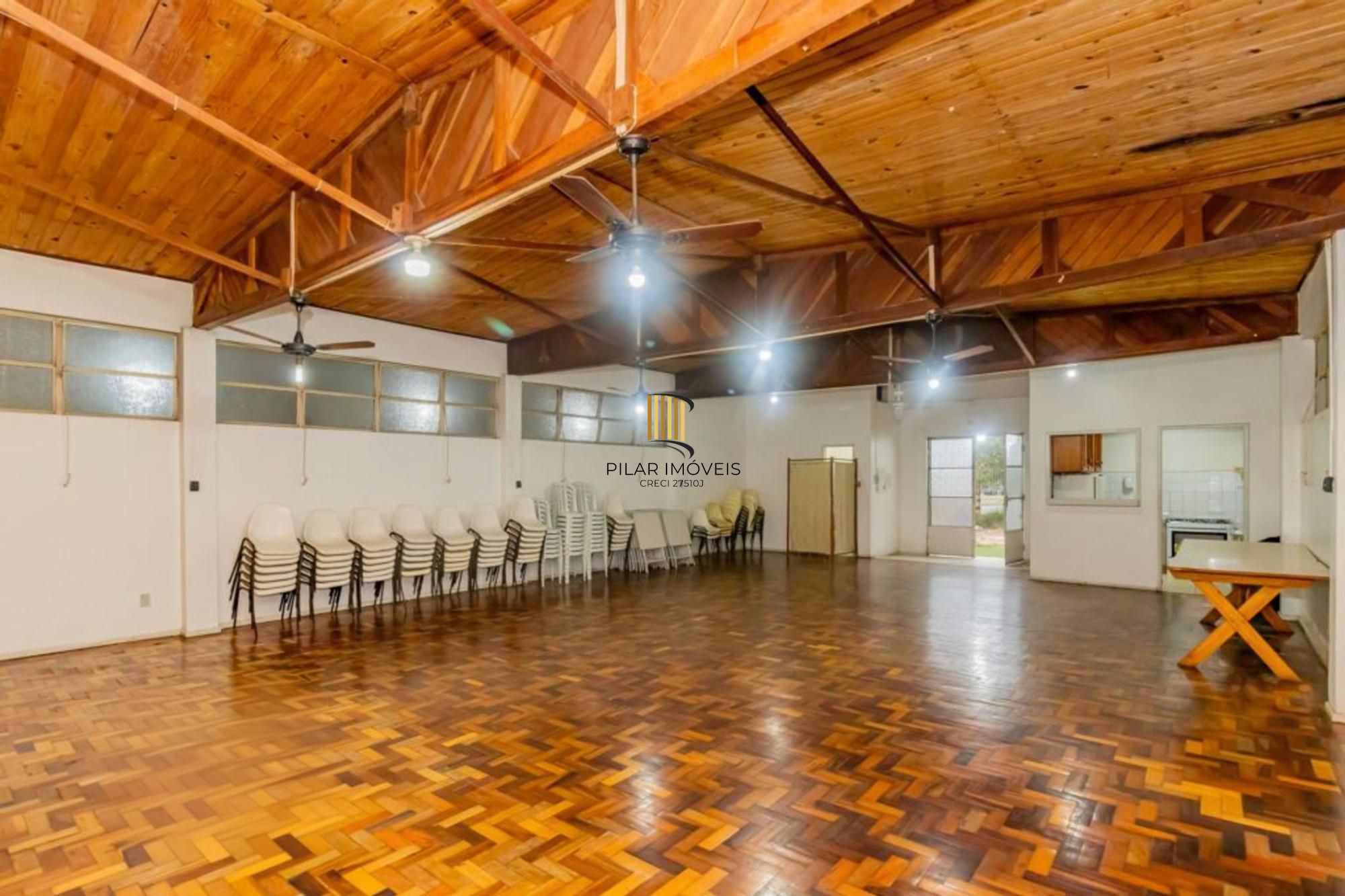 Apartamento com 3 dormitórios no Bairro Passo Da Areia