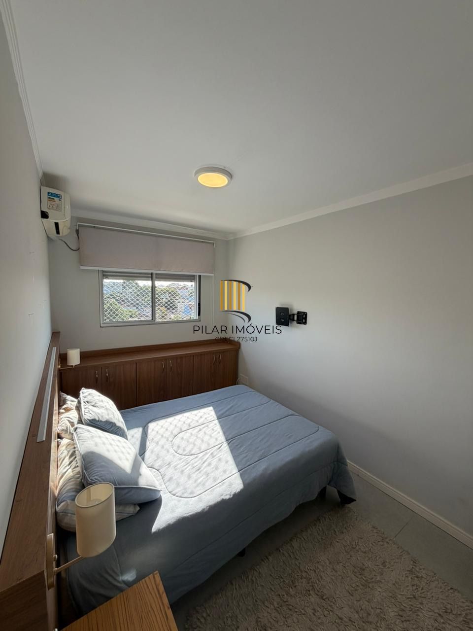 Apartamento com 2 quartos e 1 vaga de garagem no Bairro Sarandí