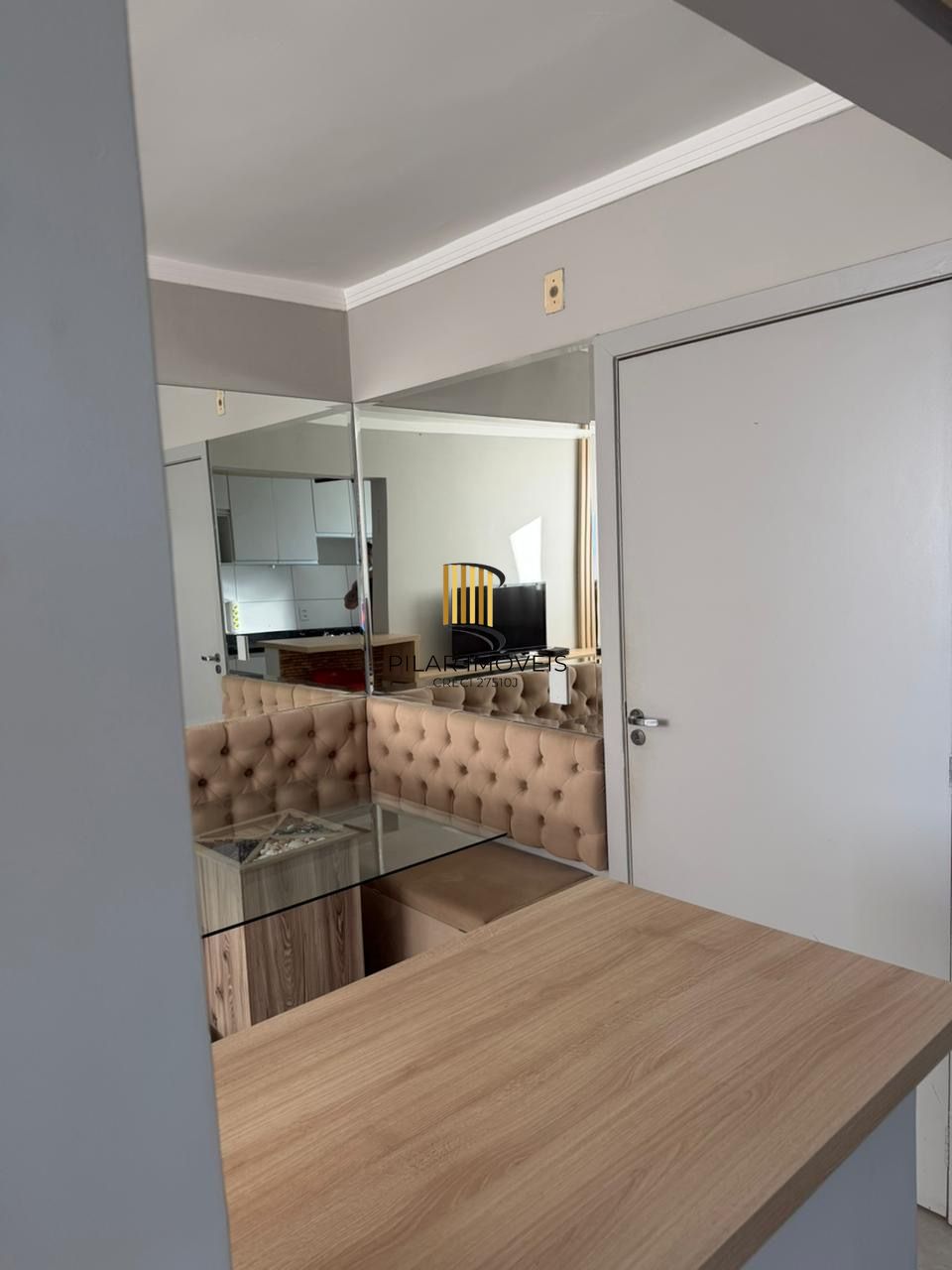 Apartamento com 2 quartos e 1 vaga de garagem no Bairro Sarandí