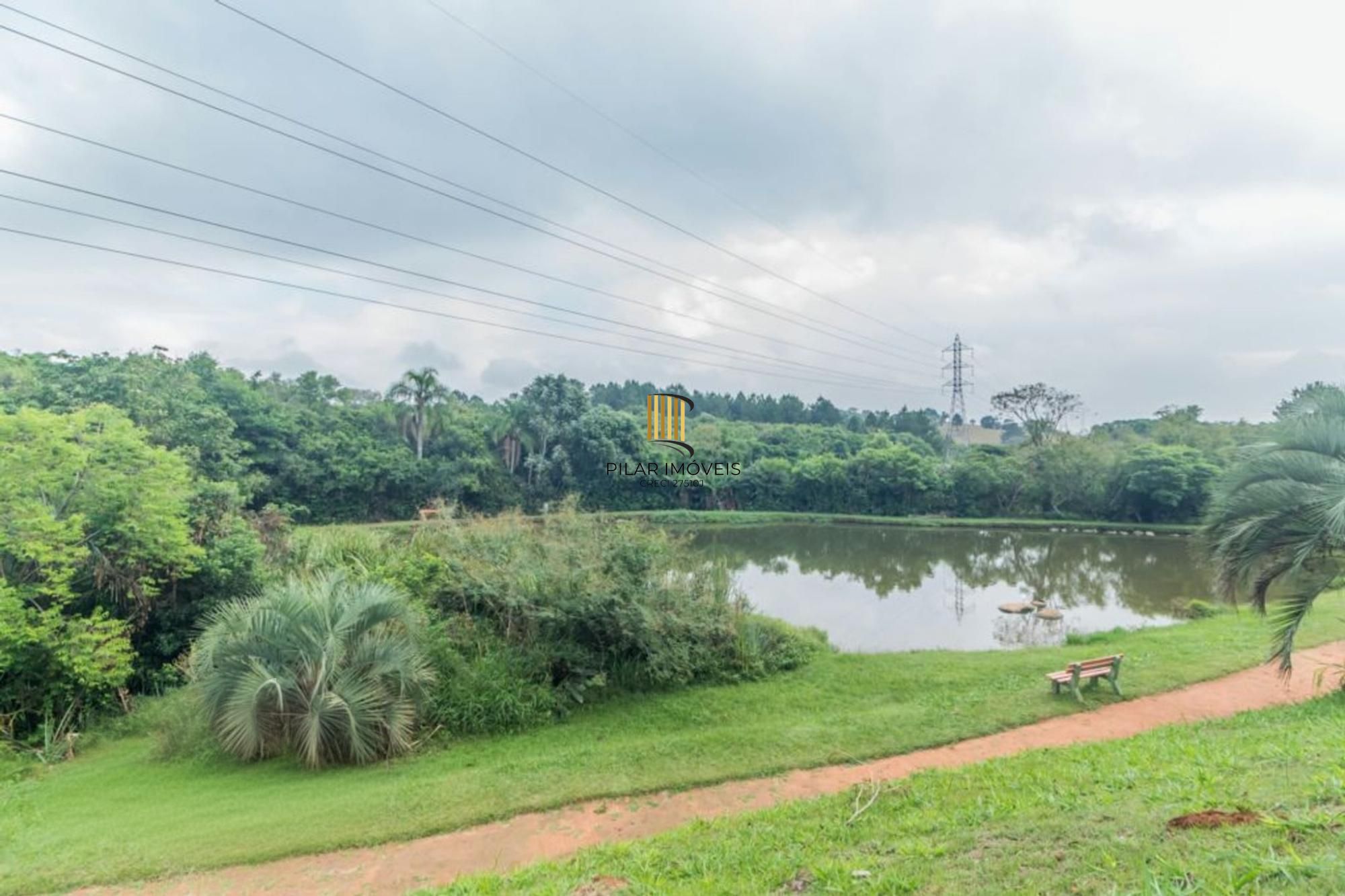 Casa em condomínio de 3 dormitórios,2 vagas e churrasqueira no bairro Agronomia