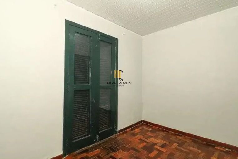 Casa de 3 quartos, 2 banheiros, 2 vagas no bairro Jardim Leopoldina